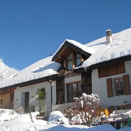 Chalet La Ferme De Noemie Mercury-Gémilly Oda fotoğraf