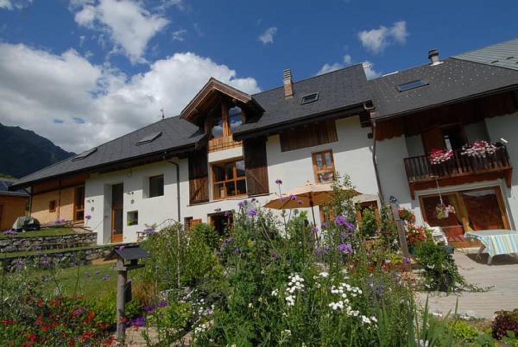 Chalet La Ferme De Noemie Mercury-Gémilly Oda fotoğraf